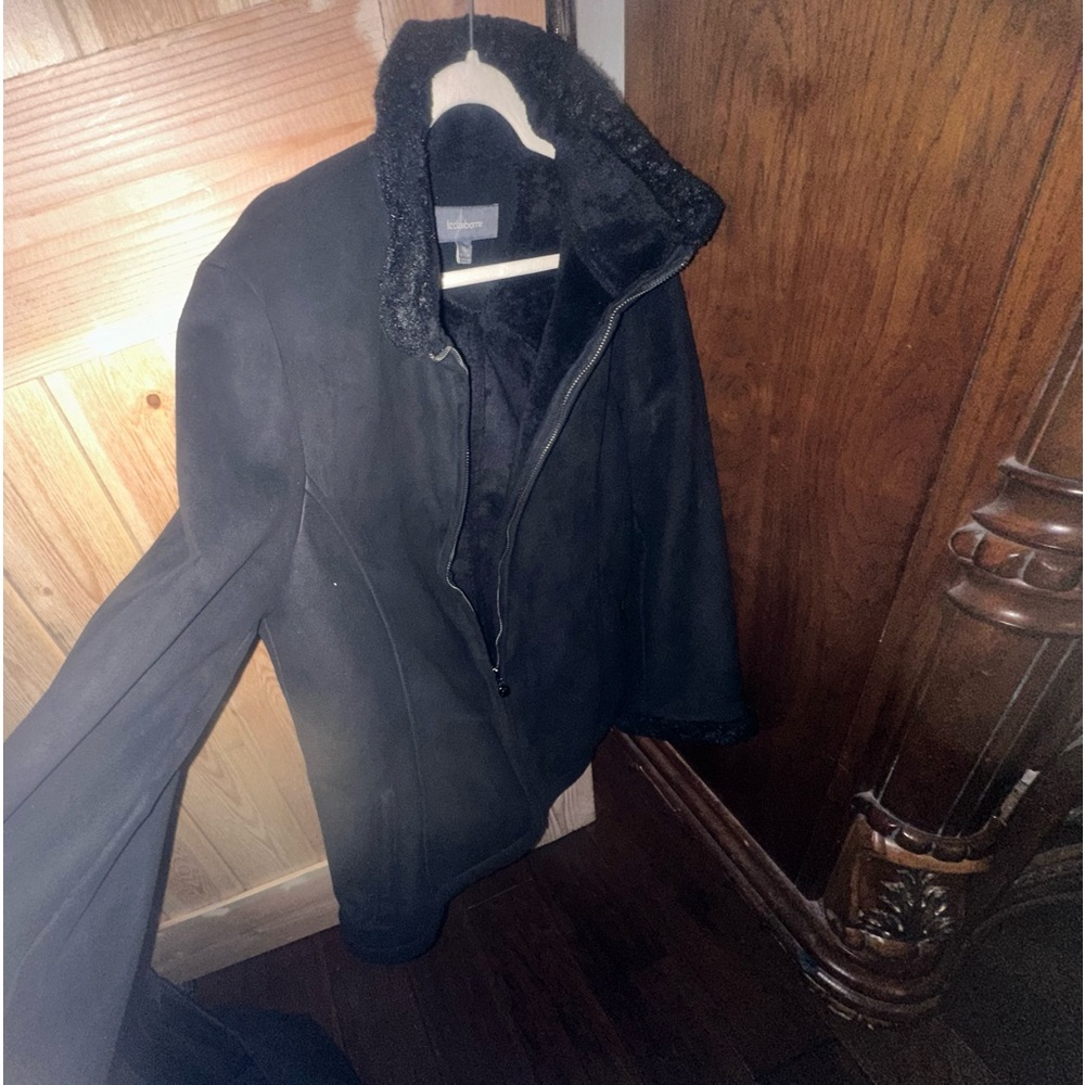 Gorgeous Liz Claiborne jacket lined, suede like material very soft!! Sz XL